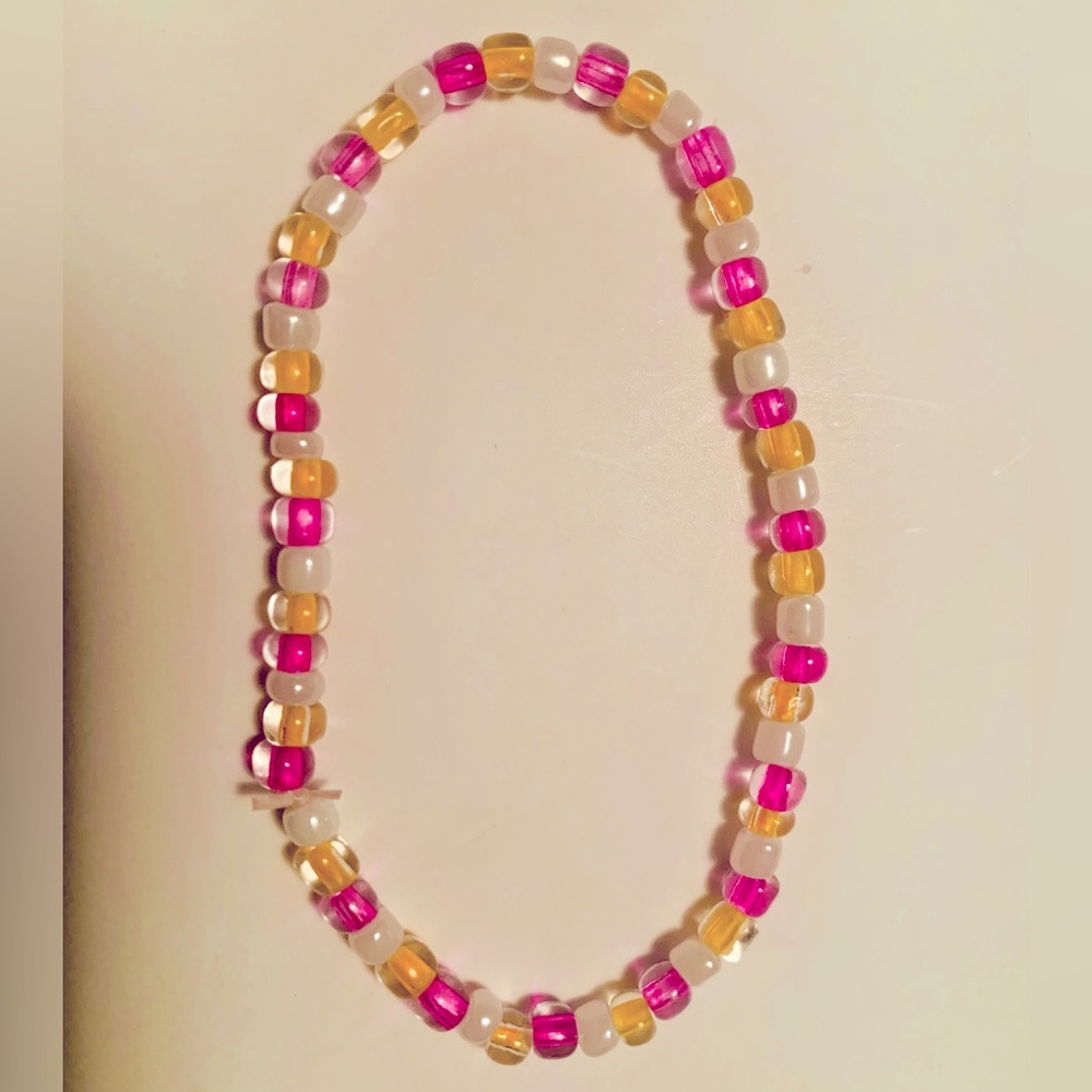 Girly pink, yellow, white and transparent beaded handmade bracelet 💖💛🤍